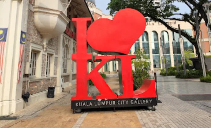 I Love KL Statue